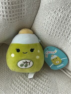 Squishmallows 5” Odette olive oil Plush - Green & White